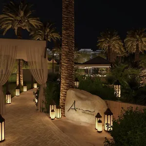 Resort The Ritz-carlton,, Dubai